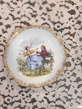 Vtg Limoges France Porcelain Trinket Dish -  Signed Watteau 🩵